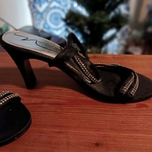 NEWPORT NEWS ELEGANT BLACK SATIN STRAP IN BACK NIGHT SANDALS
